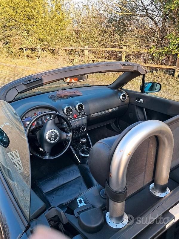 Usata Audi TT Roadster 150 CV (110 kW) 2000 Nero Cabrio