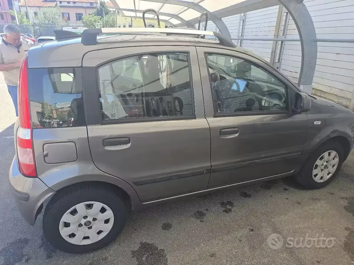 Usata Fiat Panda Dynamic 69 CV (50 kW) 2010 Grigio Utilitaria