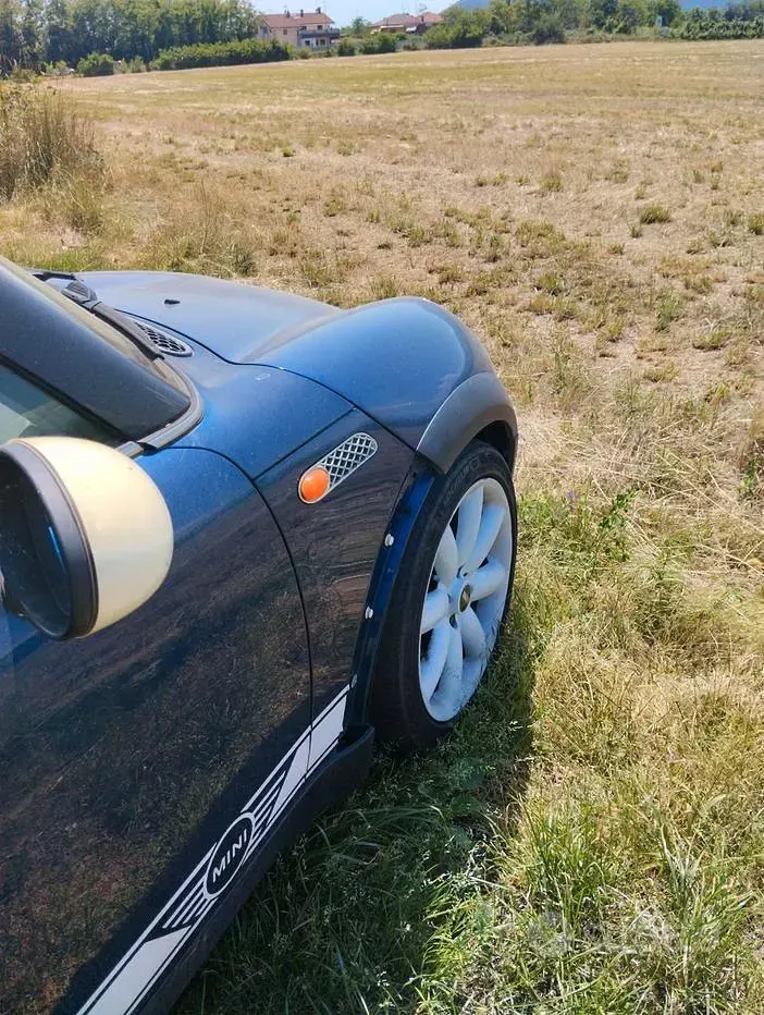 Usata Mini ONE 90 CV (66 kW) 2002 Blu Utilitaria