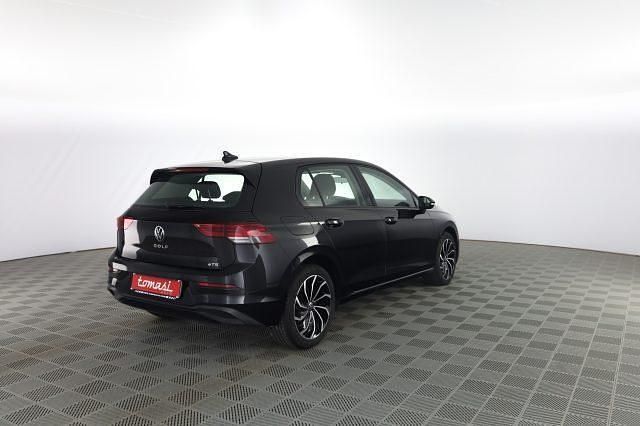 Usata VW Golf VIII Life 110 CV (80 kW) 2024 Grenadill black