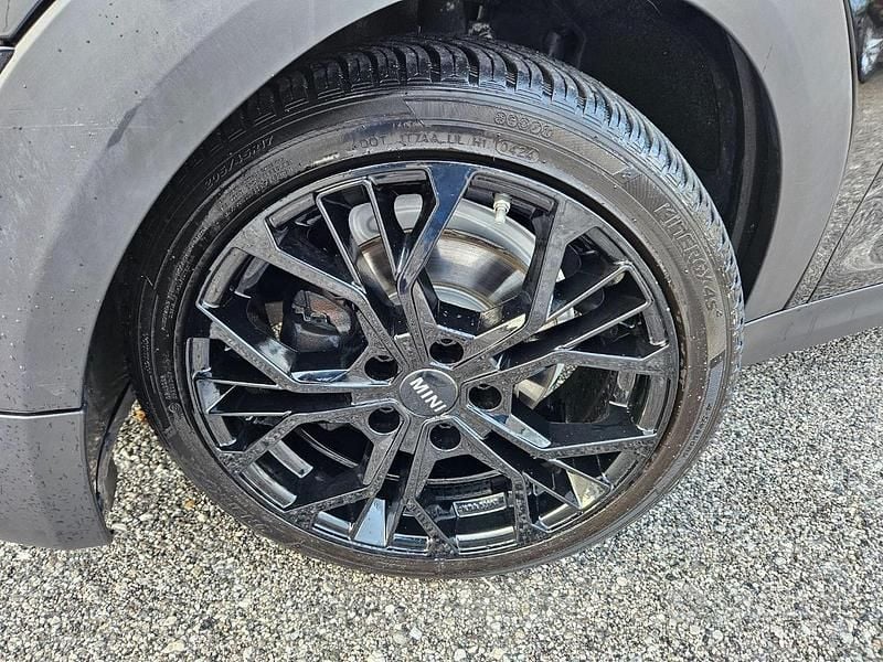 Usata Mini ONE 75 CV (55 kW) 2018 Nero Utilitaria