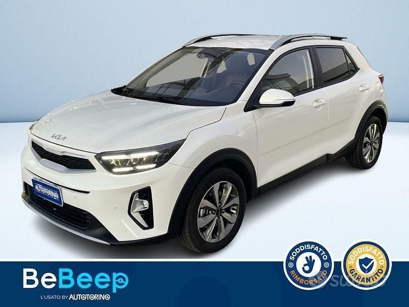 Bianco pastello Usata 2025 Kia Stonic Style SUV | 16.900 € (Buon prezzo) - Immagine 1/3