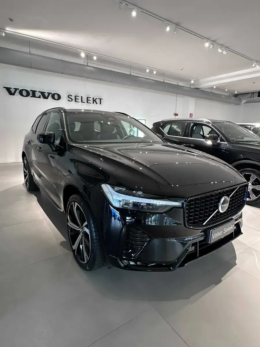 Usata Volvo XC60 184 CV (135 kW) 2024 Nero SUV