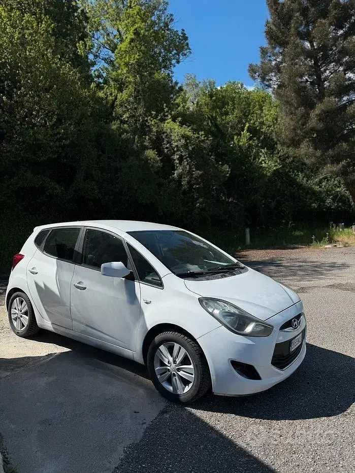 Usata Hyundai ix20 Comfort 90 CV (66 kW) 2010 Bianco Utilitaria