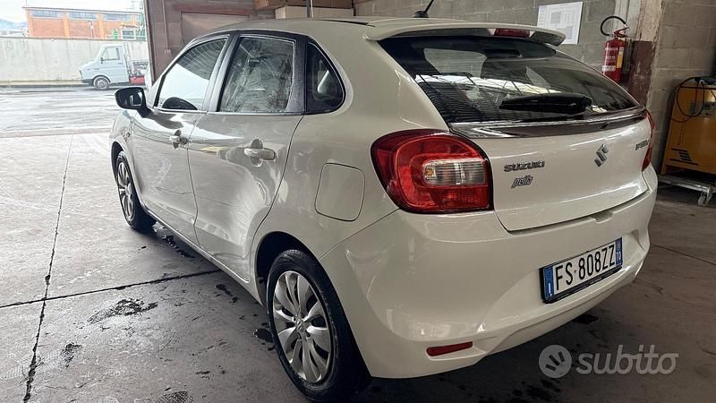 Second-hand Suzuki Baleno 90 CP (66 kW) 2018 Alb Hatchback