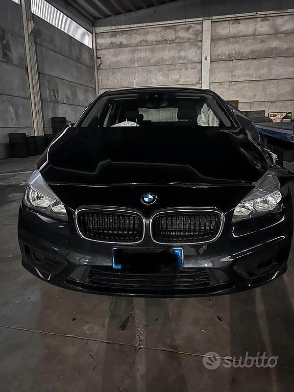 Usata BMW 214 Active Tourer 95 CV (69 kW) 2017 Nero Monovolume
