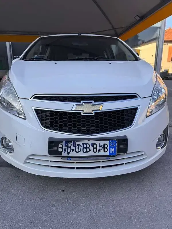 Usata Chevrolet Spark 68 CV (50 kW) 2011 Bianco Utilitaria