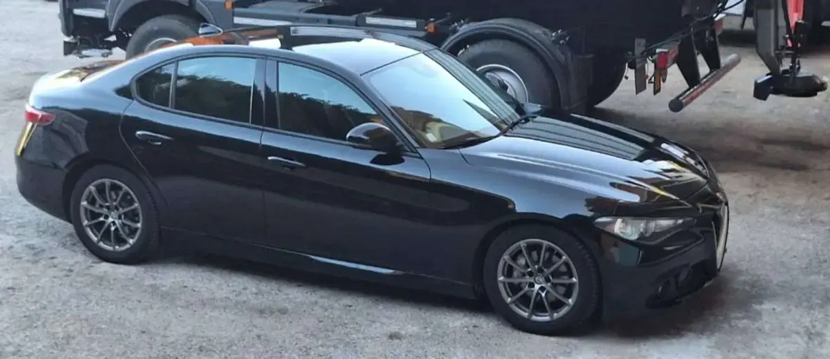 Usata Alfa Romeo Giulia 150 CV (110 kW) 2017 Nero Berlina