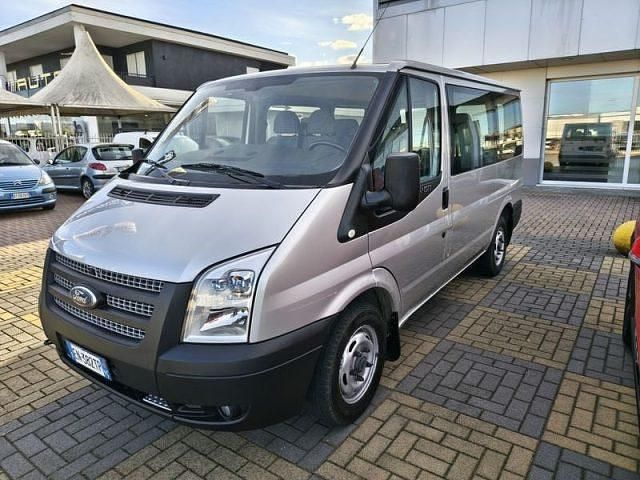 Grigio Usata 2012 Ford Tourneo Trend Monovolume | 17.900 € - Immagine 1/4