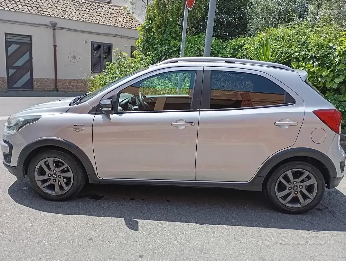 Usata Ford Ka Plus Active 86 CV (63 kW) 2019 Grigio Utilitaria