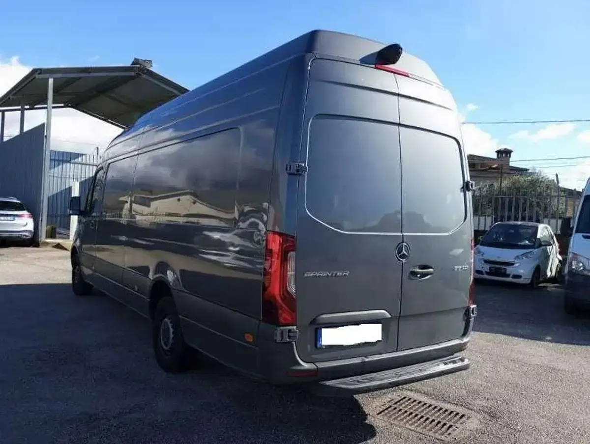 Usata Mercedes Sprinter 190 CV (139 kW) 2021 Grigio Furgone