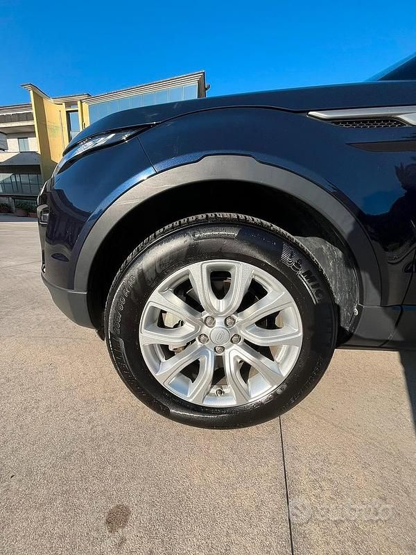 Usata Land Rover Range Rover evoque SE Dynamic 150 CV (110 kW) 2018 Blu SUV
