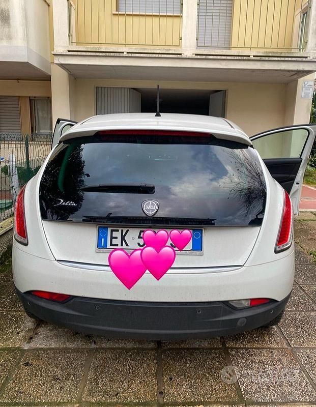 Usata Lancia Delta 105 CV (77 kW) 2011 Utilitaria
