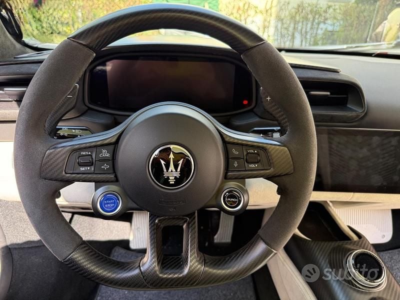 Nuova Maserati MC20 630 CV (463 kW) 2025 Blu Cabrio