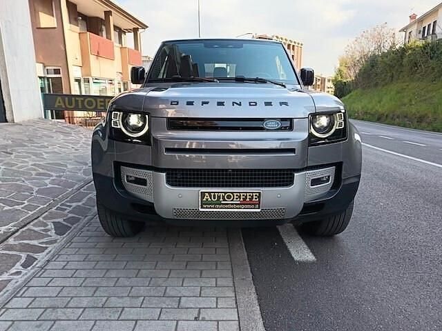 Usata Land Rover Defender SE 200 CV (147 kW) 2023 Grigio SUV