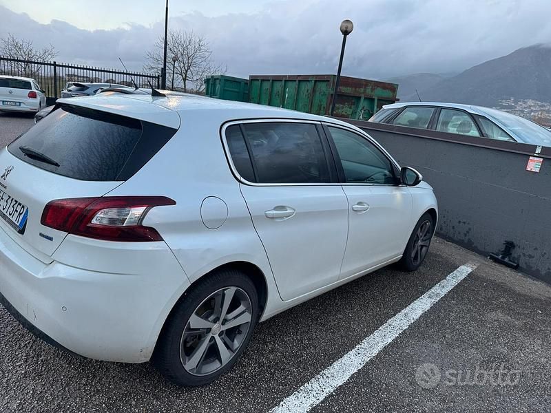 Usata Peugeot 308 120 CV (88 kW) 2016 Bianco Utilitaria