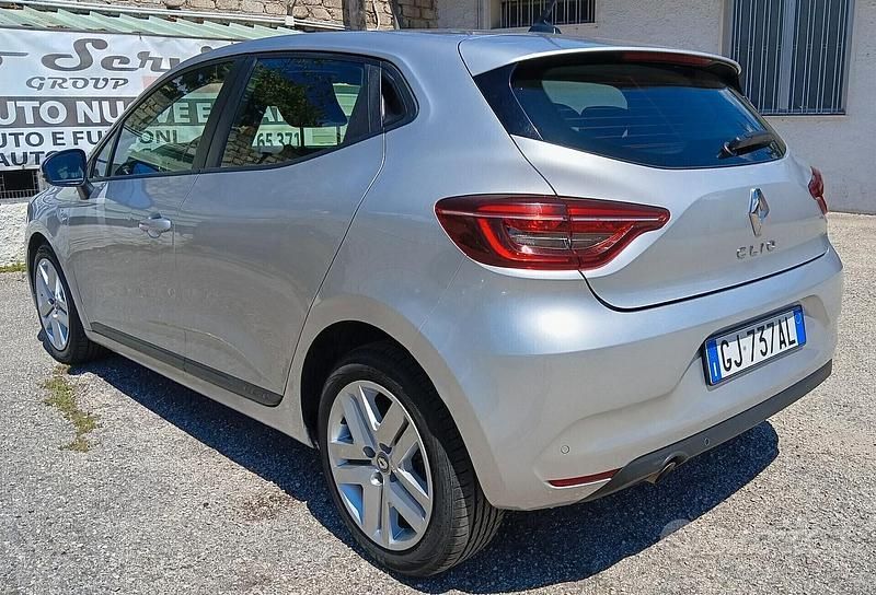 Usata Renault Clio V Business 91 CV (66 kW) 2022 Grigio Berlina