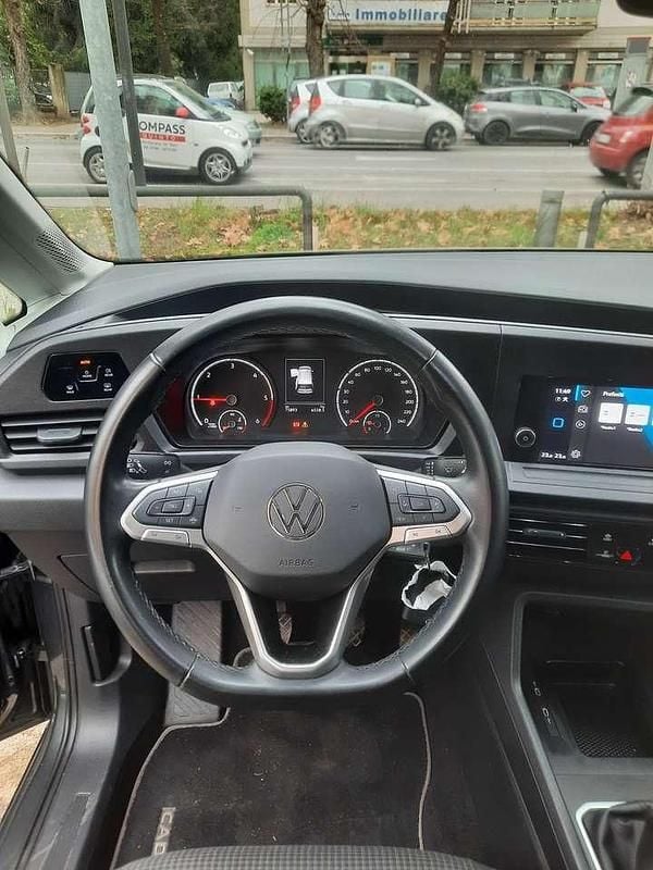 Usata VW Caddy Style 122 CV (89 kW) 2024 Grigio Monovolume