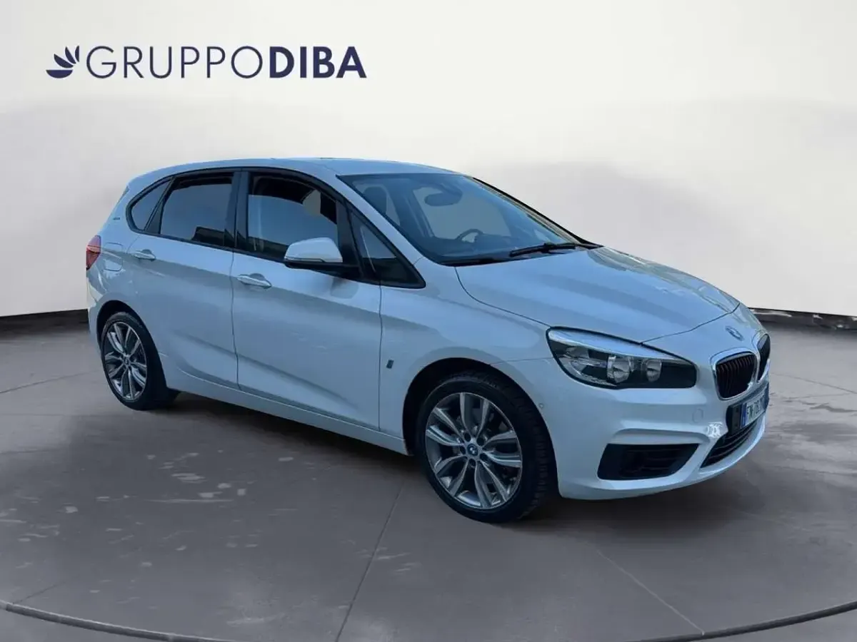 Usata BMW 225 Active Tourer Advantage 224 CV (164 kW) 2018 Bianco Monovolume
