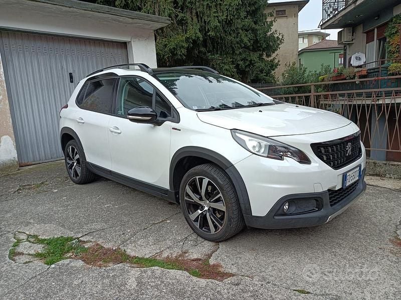 Usata Peugeot 2008 GT-line 110 CV (80 kW) 2016 Bianco SUV