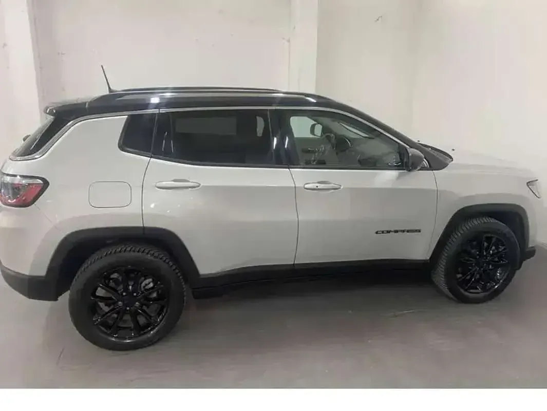 Usata Jeep Compass Limited 131 CV (96 kW) 2021 Argento SUV