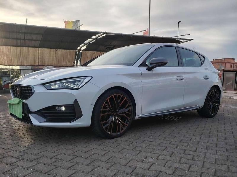 Usata Cupra Leon 245 CV (180 kW) 2023 Bianco Berlina
