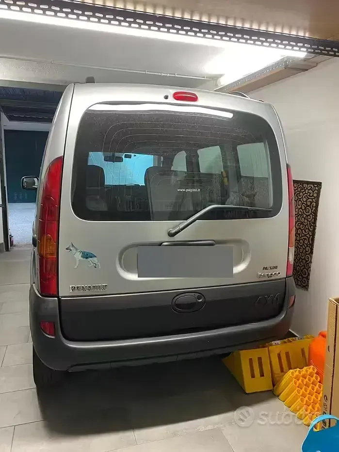 Usata Renault Kangoo 84 CV (61 kW) 2003 Grigio Monovolume