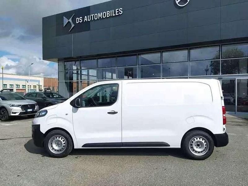 Usata Opel Vivaro-e Combi 100 kW (136 CV) 2024 Kaolin white Monovolume