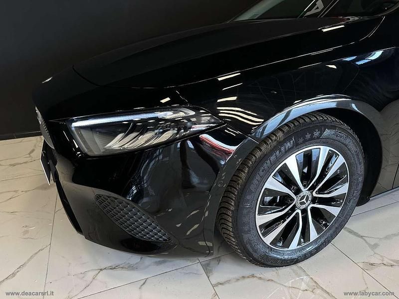 Usata Mercedes A180 Advanced 116 CV (85 kW) 2023 Nero Berlina