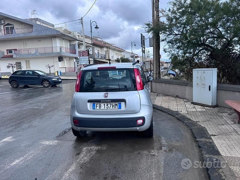 Usata Fiat Panda 69 CV (50 kW) 2015 Grigio Utilitaria