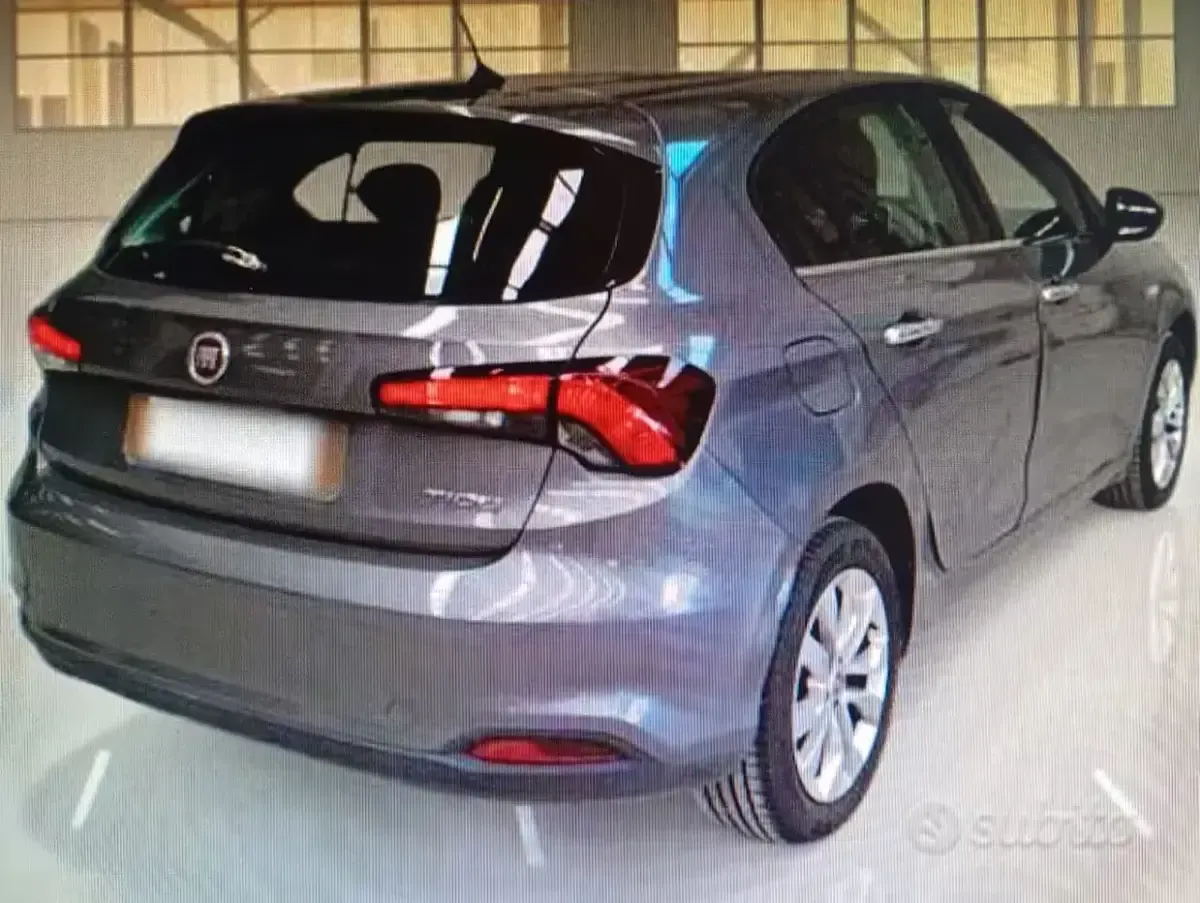 Usata Fiat Tipo Business 120 CV (88 kW) 2018 Grigio Berlina