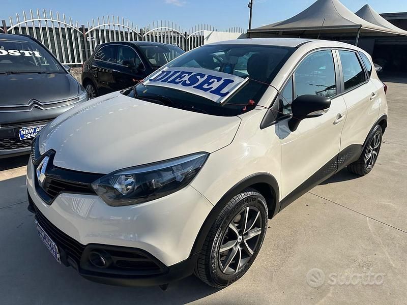 Usata Renault Captur 90 CV (66 kW) 2014 Beige SUV