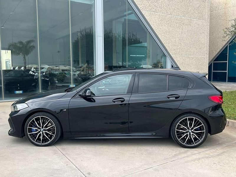 Usata BMW 135 306 CV (225 kW) 2022 Nero Utilitaria