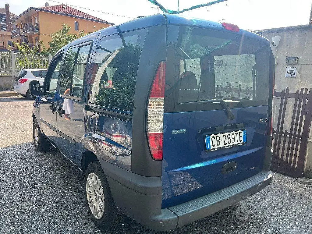 Usata Fiat Doblò 103 CV (75 kW) 2002 Bluazzurro Monovolume