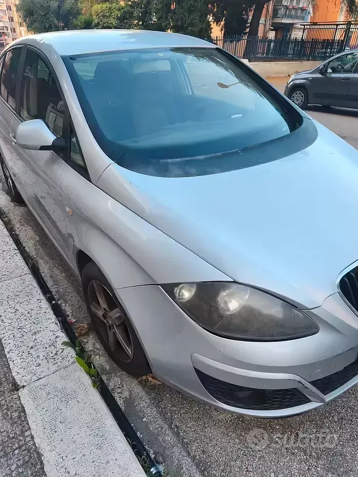 Usata Seat Altea 102 CV (75 kW) 2011 Grigio Berlina