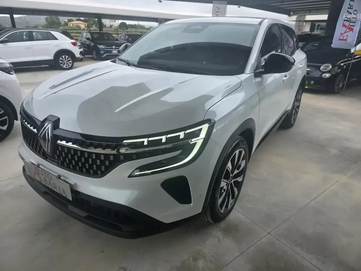 Usata Renault Austral Techno Esprit Alpine 157 CV (115 kW) 2025 Bianco SUV