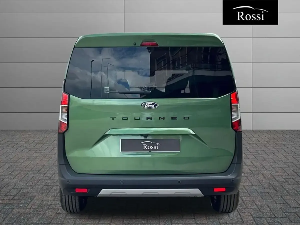 Nuova Ford Tourneo Courier Active 126 CV (92 kW) 2026 Bursting green Monovolume