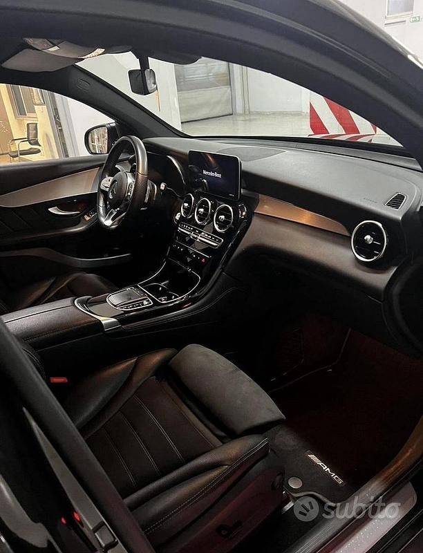 Usata Mercedes GLC300 245 CV (180 kW) 2020 Grigio Coupé