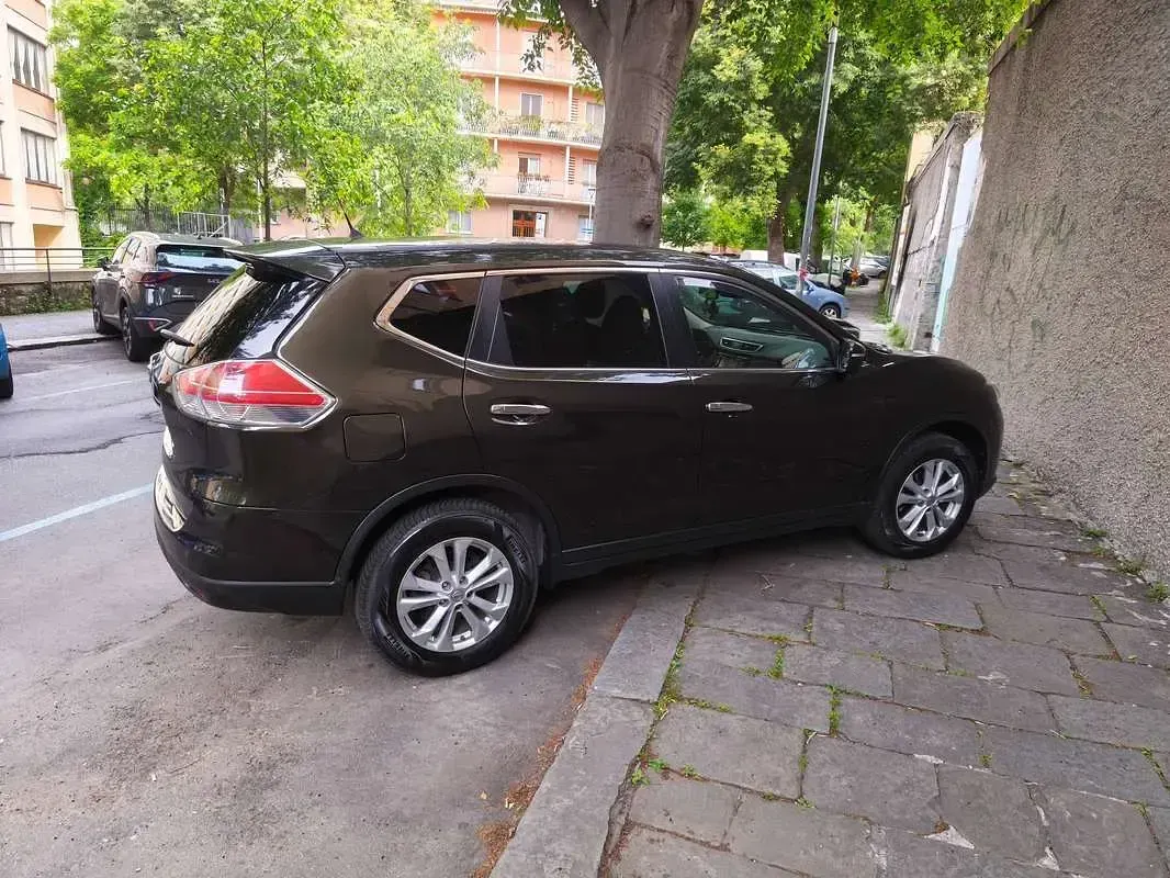 Używany Nissan X-Trail 131 KM (96 kW) 2015 Zielony SUV