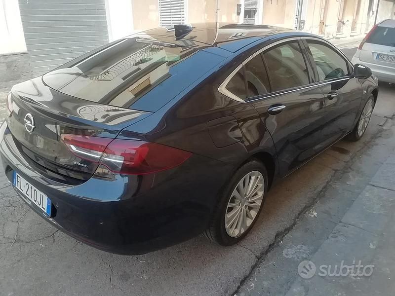 Usata Opel Insignia 2017 Blu Berlina