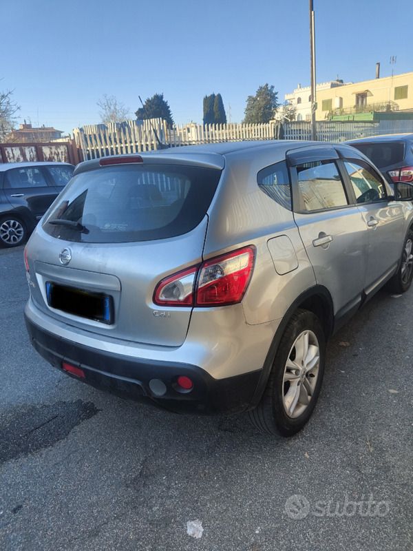 Usata Nissan Qashqai 150 CV (110 kW) 2010 Grigio SUV