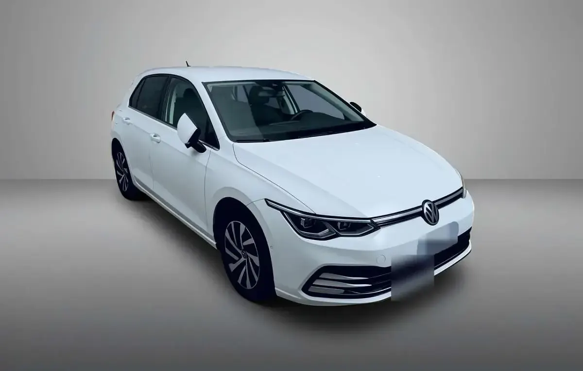 Usata VW Golf VII Style 150 CV (110 kW) 2021 Bianco Utilitaria