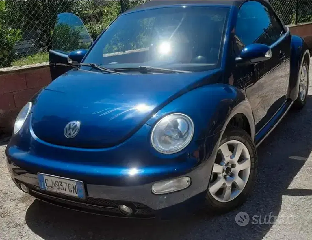 Usata VW New Beetle 102 CV (75 kW) 2003 Blu Utilitaria