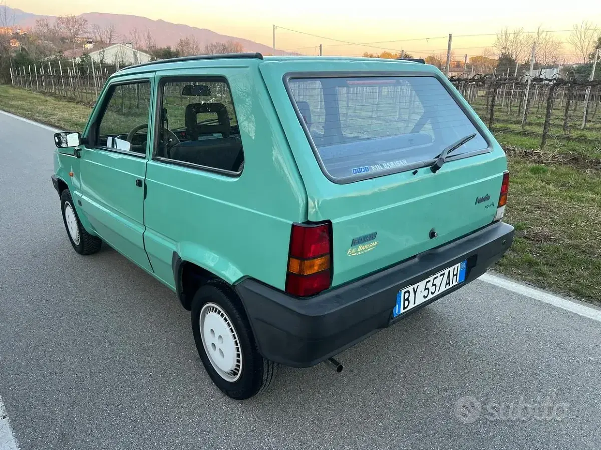 Usata Fiat Panda Young 54 CV (39 kW) 2001 Verde Berlina