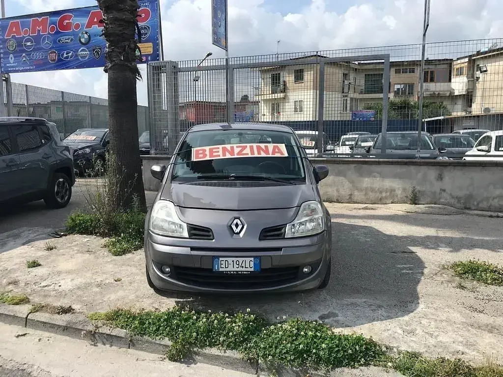 Usata Renault Modus Dynamique 75 CV (55 kW) 2011 Monovolume