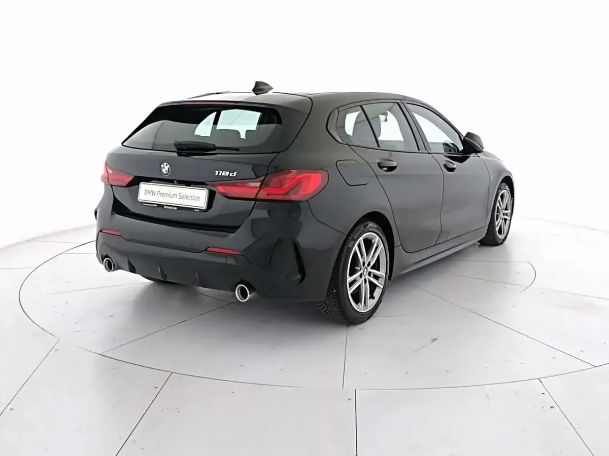 Usata BMW 118 M Sport 150 CV (110 kW) 2019 Black sapphire Berlina