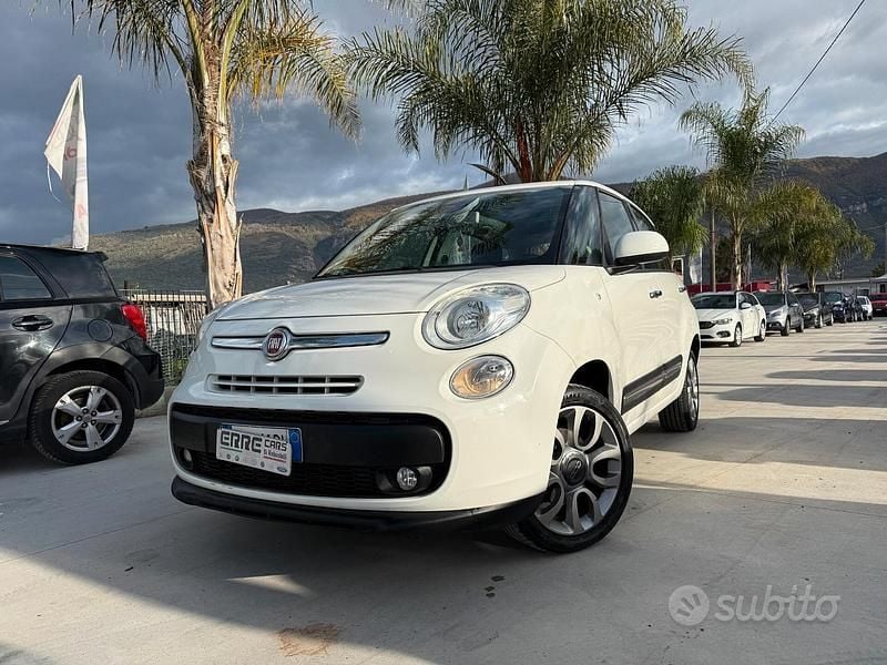 Bianco Usata 2015 Fiat 500L Lounge Monovolume | 3900 € (Ottimo prezzo) - Immagine 1/4