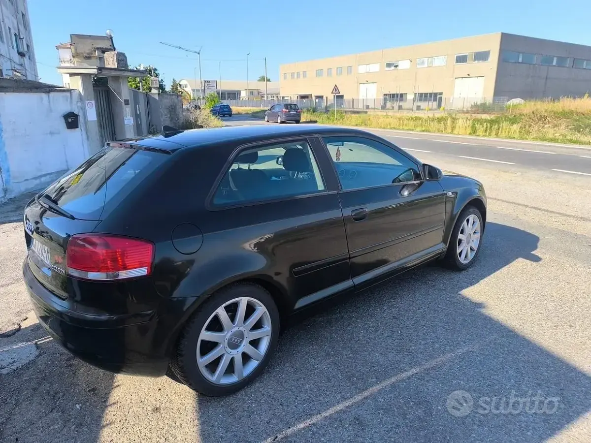 Usata Audi A3 Attraction 140 CV (102 kW) 2005 Nero Utilitaria