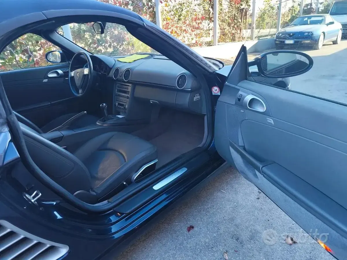 Usata Porsche Boxster 239 CV (175 kW) 2005 Blu Cabrio