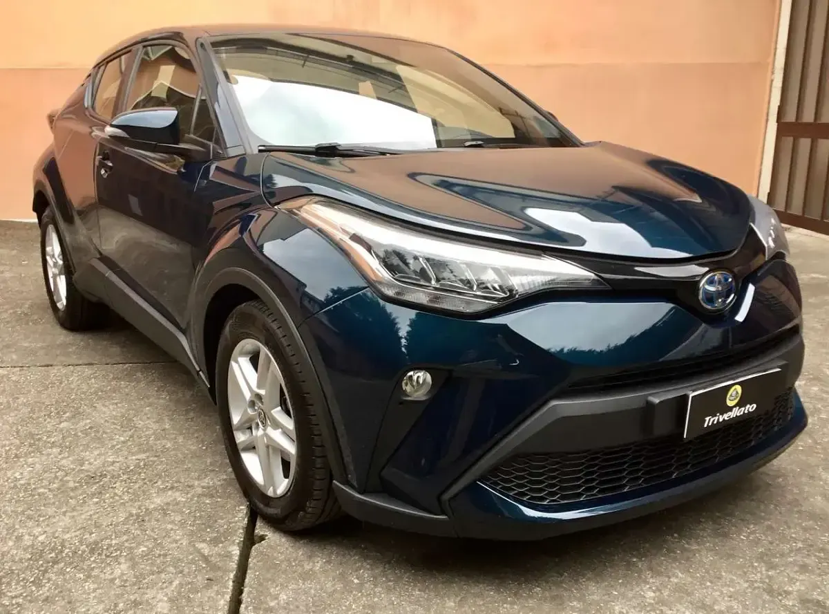 Usata Toyota C-HR Business Edition 122 CV (89 kW) 2023 Blu/verde perlato SUV